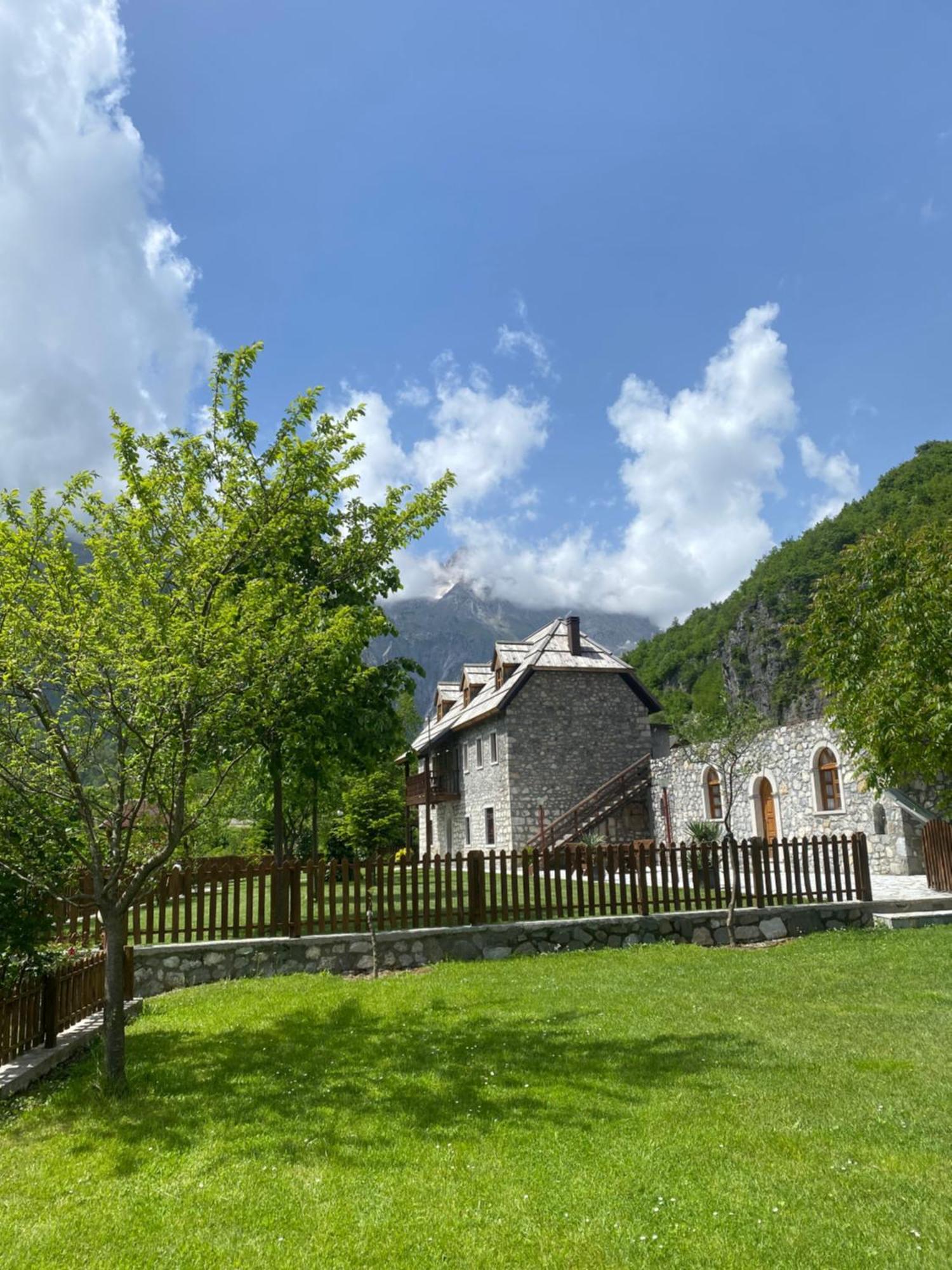 Kompleksi Zorgji Theth Exterior photo
