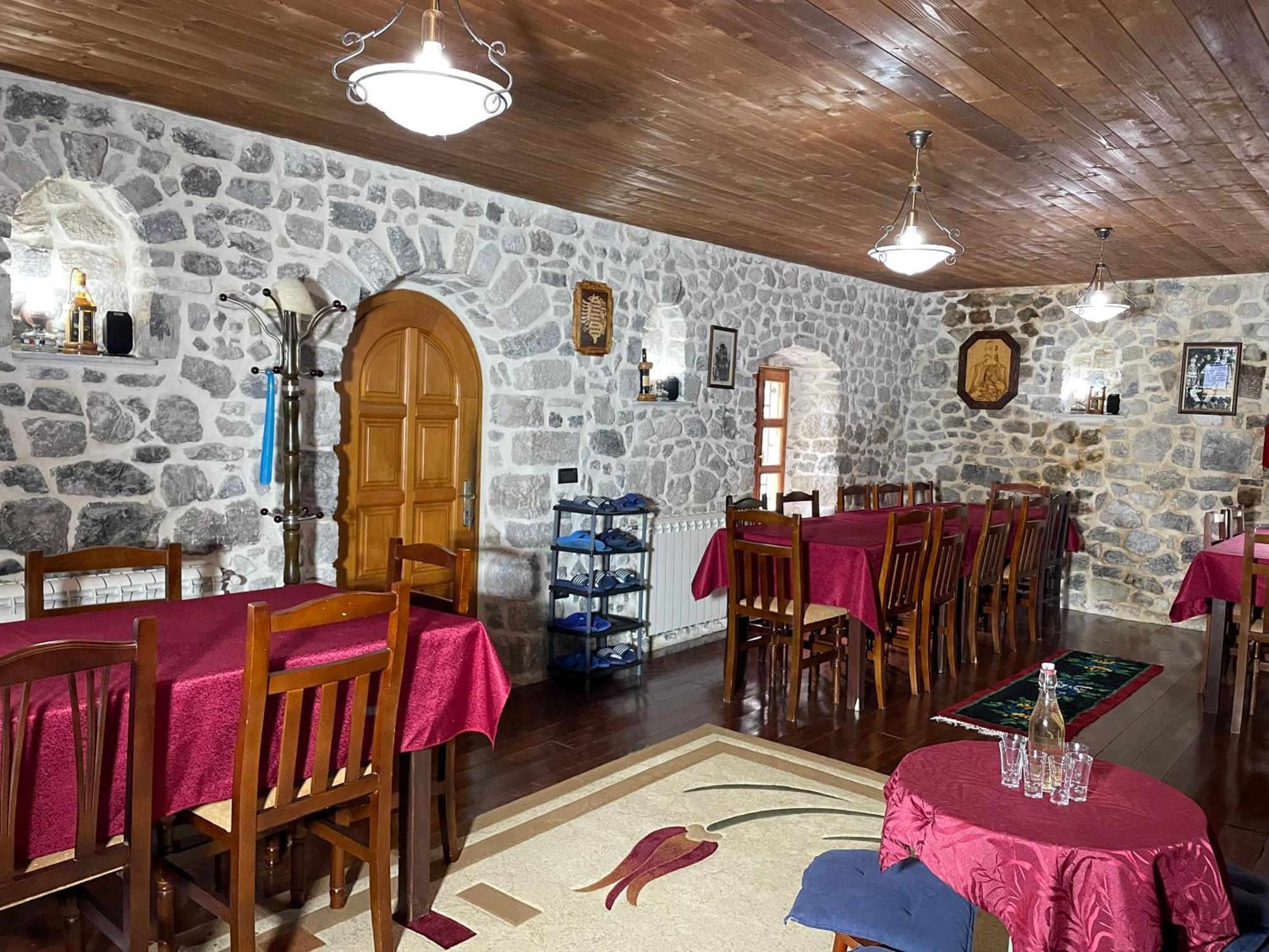 Kompleksi Zorgji Theth Exterior photo